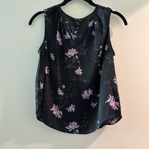 Banana Republic sleeveless floral top Size: XS petite